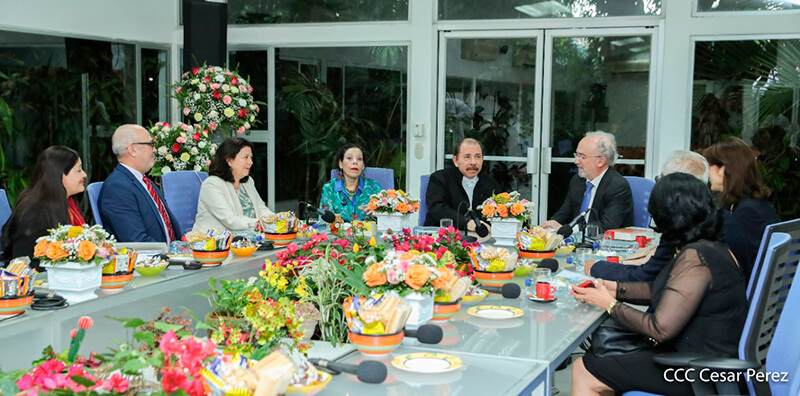 daniel-ortega-rosario-murillo-encuentro-director-rae-santiago-munoz